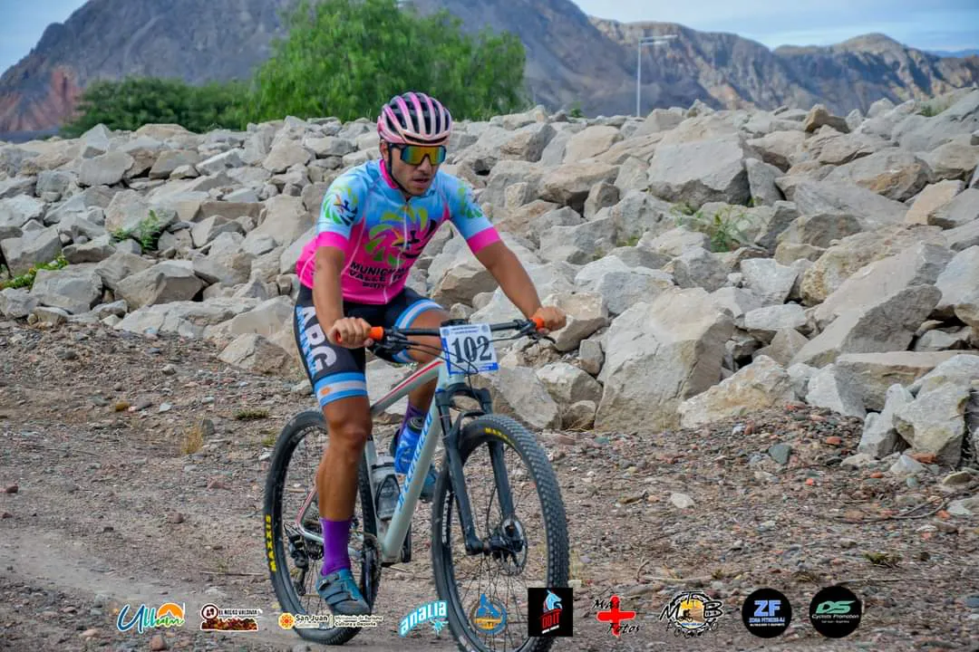 0bdb0d66-91ed-46cc-bf96-7a28c1b95252