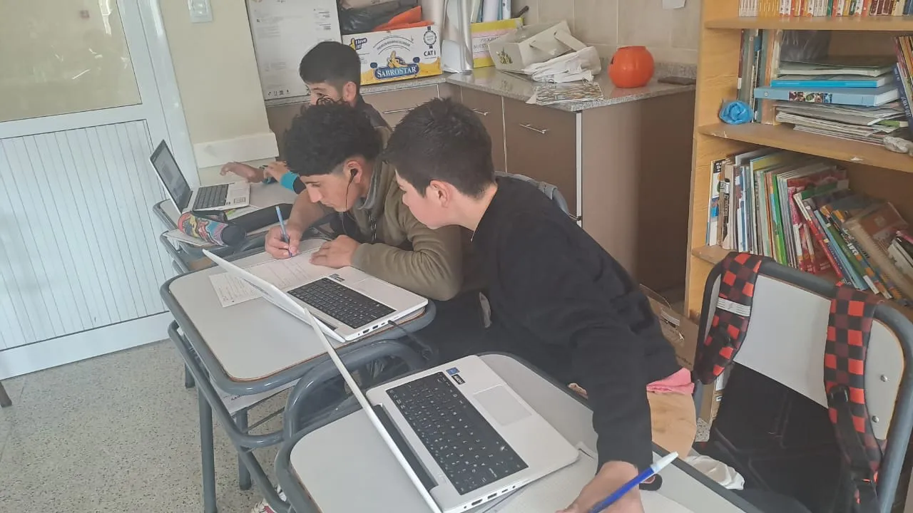 076bf661-b091-459e-9fb7-b496095a8502