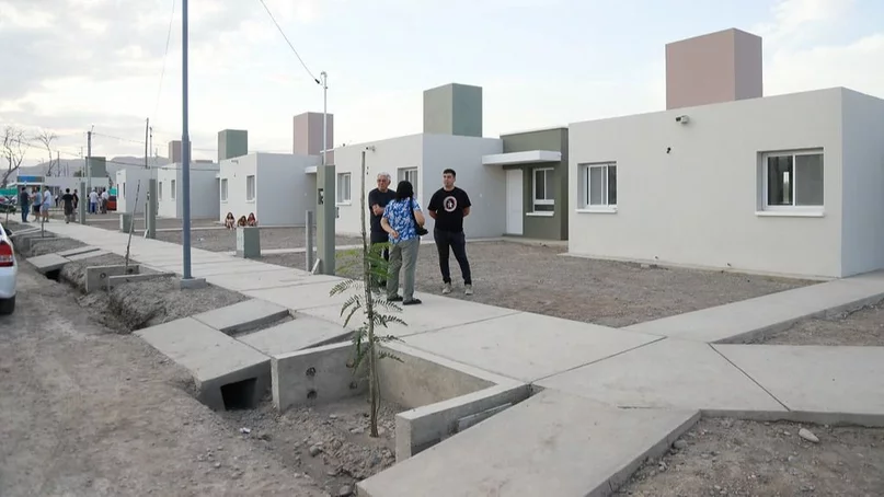 52568435833-94c1e47d03-b-jpg.