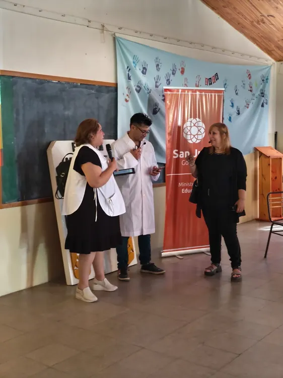 f8d8bab1-641b-49b1-8f0c-768cdf578965