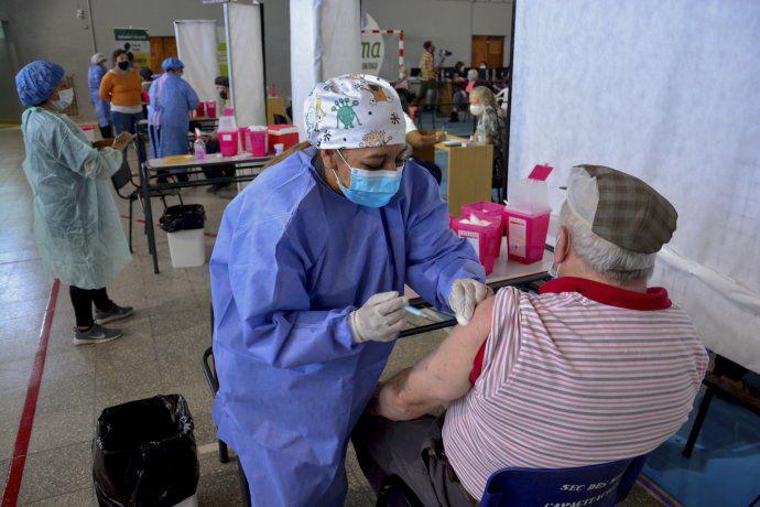 piden-esperar-72-horas-donar-sangre-recibir-la-vacuna-contra-el-coronavirus
