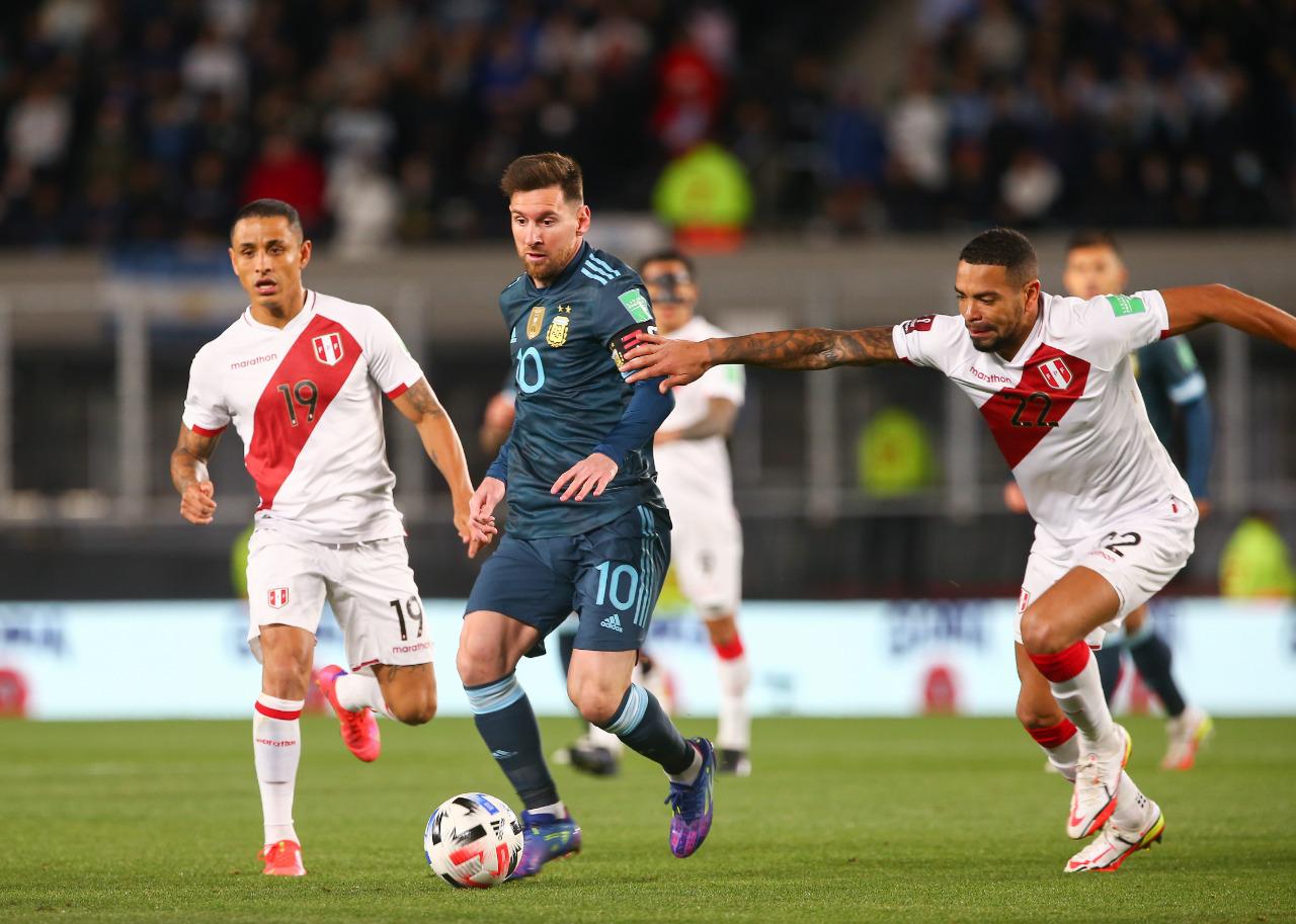Argentina-vs-Peru-2