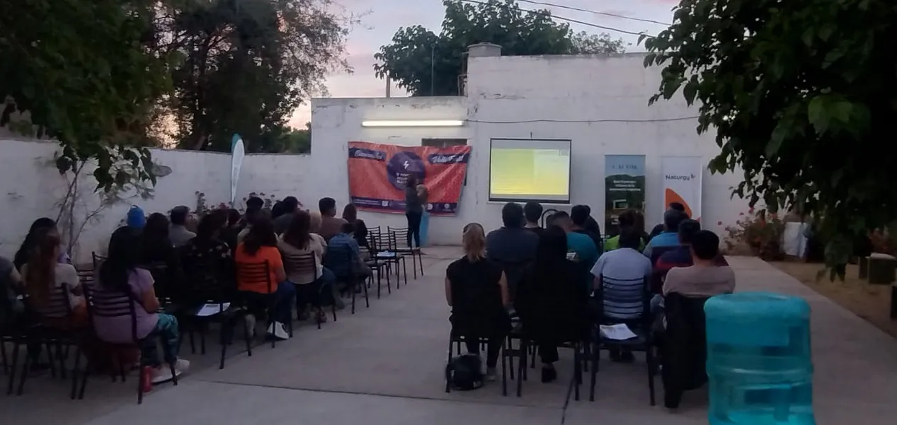 04a6e7f4-dc8b-4fea-b5ba-d9951fa61533