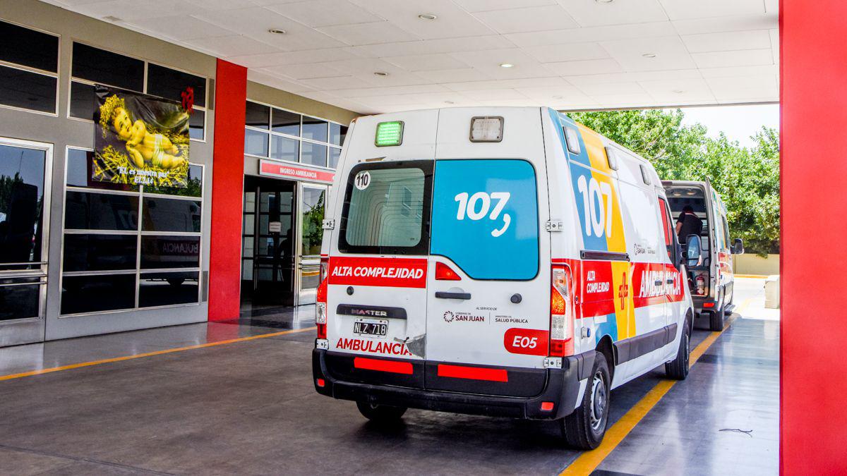ambulancias-hospital-guillermo-rawson-foto-sj8-2jpg
