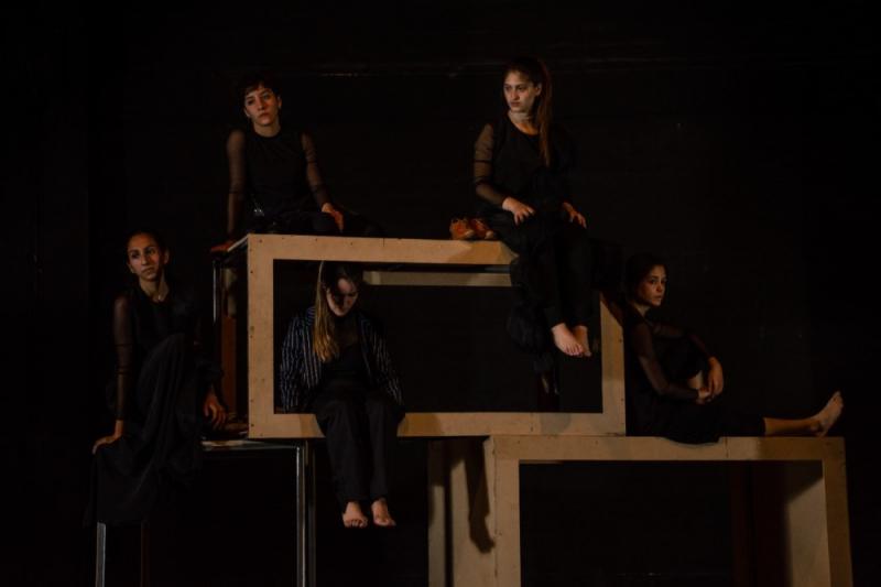 Contraseña-una-autobiografía-obra-de-drama-en-el-Teatro-del-Bicentenario-e1638718729648