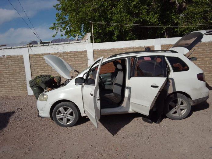 Auto-con-patente-dudosa-696x522