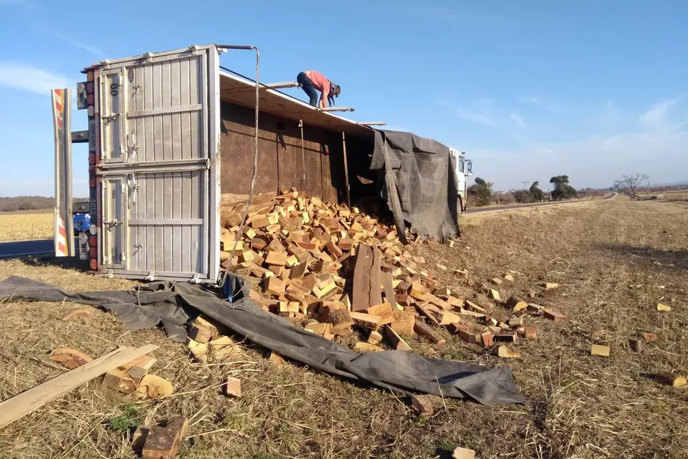 camion-de-le-a-volco
