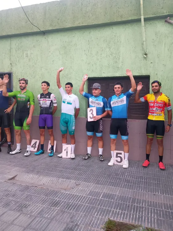 aa749b11-9e24-4548-b3ea-be6205816f2a