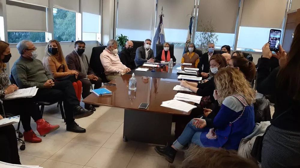 whatsapp_image_2022-06-06_at_6_23_19_pm_x1x