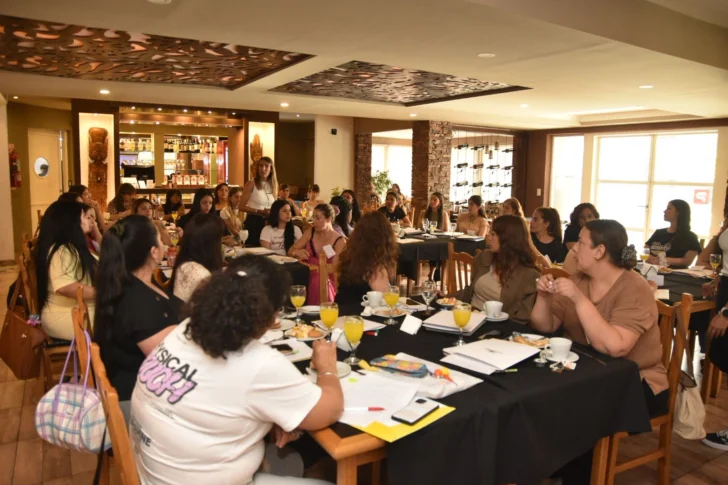 Emprendedoras-Emprendedoras-del-Sol-FNS-2025-San-Juan-Foto-DLPSJ-10-728x485