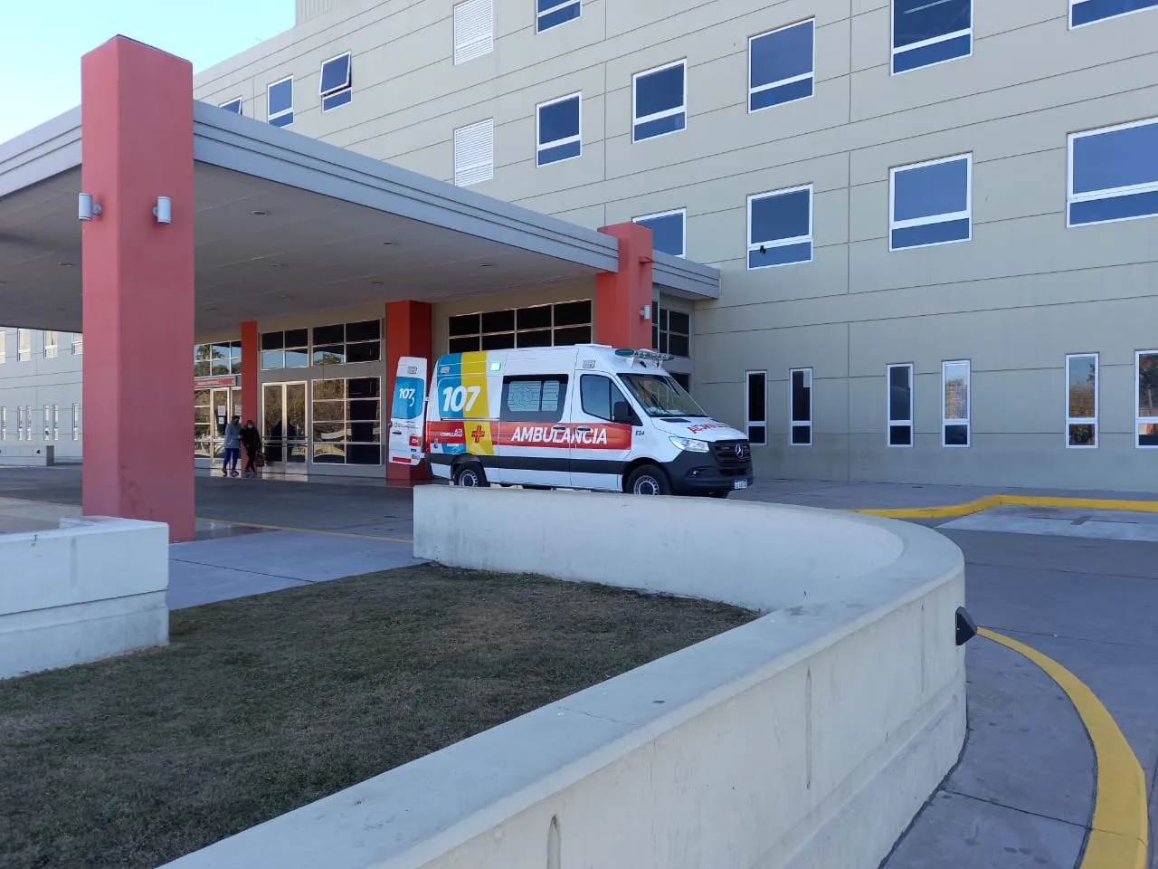 ambulancia-hospital-rawson-emergencia-accidente-2