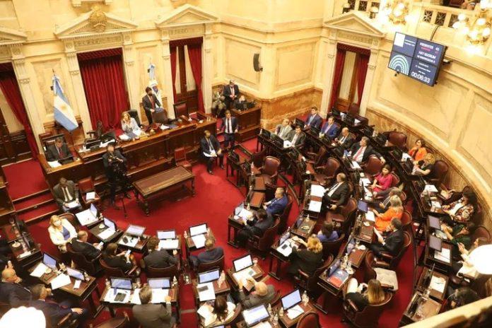 Aprobaron-el-acuerdo-con-el-FMI-en-el-Senado-696x464