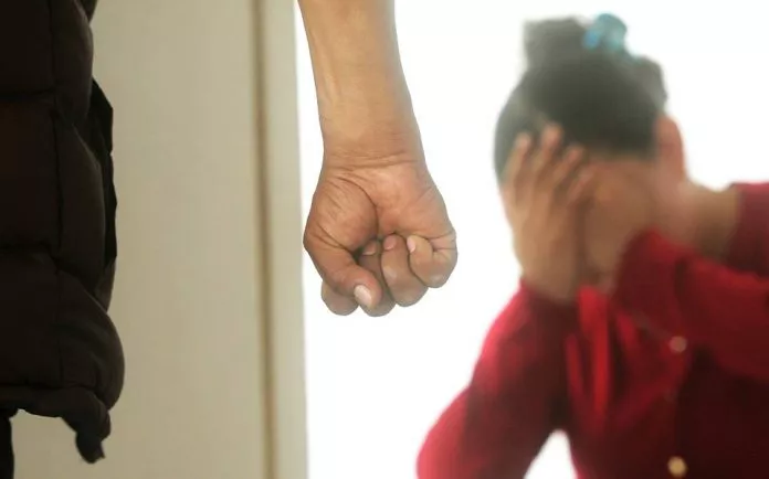 Violencia-contra-la-mujer-696x434