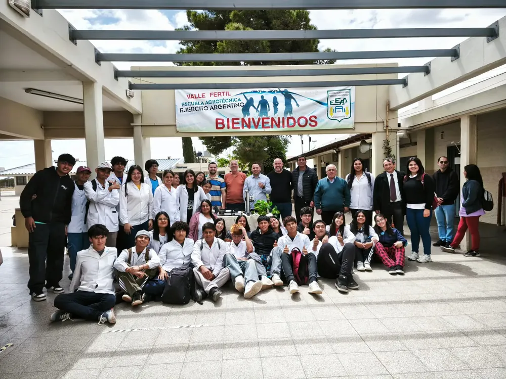 c95b7ca9-34f8-45f5-b40b-81f3147e7a20