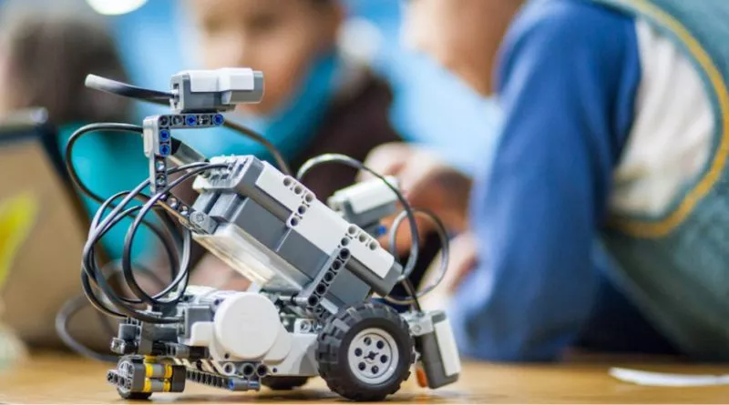ROBOTICA-UCCUYO-800x445