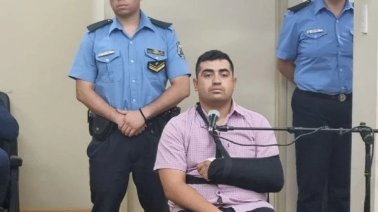 f768x1-404619_404746_5050