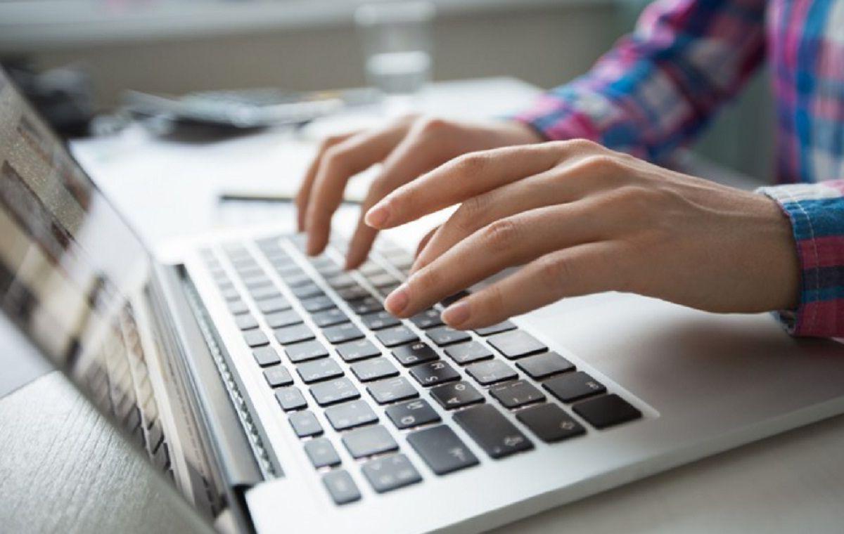 computadora-notebook-online-gestiones-tramitesjpg