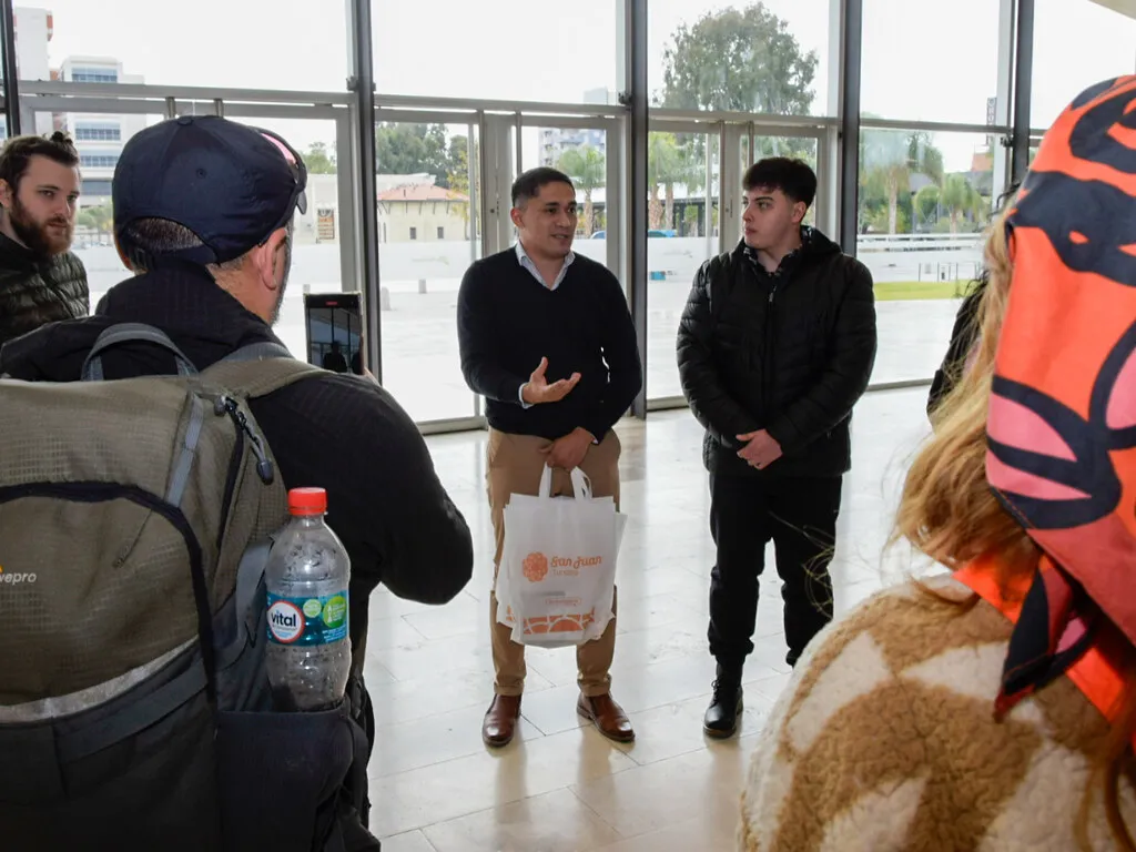 53781267022_e936775db3_b