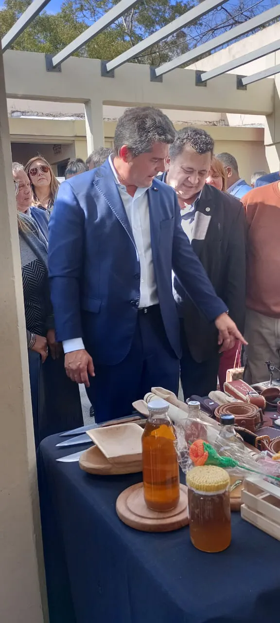 3160b960-3029-414c-9f35-4b8e3fe18f97