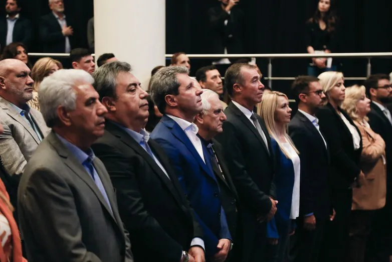 81cae7b2d121e663170b07d910941c8c_L