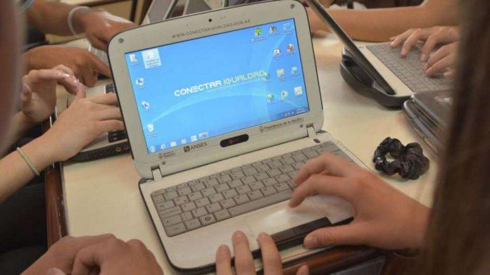 Computadoras-para-estudiantes-696x391