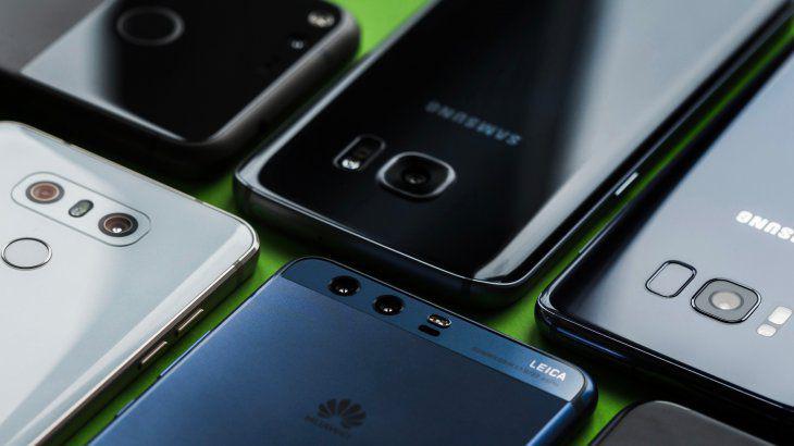 en-la-argentina-los-celulares-son-los-mas-caros-la-region-segun-el-ingreso-minimo-vital-y-movil