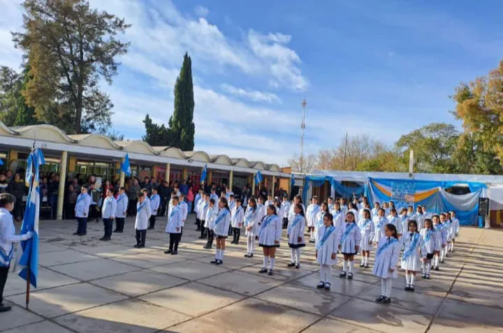 e71e2386-c509-490b-bab9-8c380ad47c39