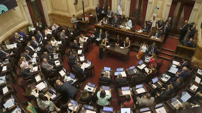senadores-congreso-voto