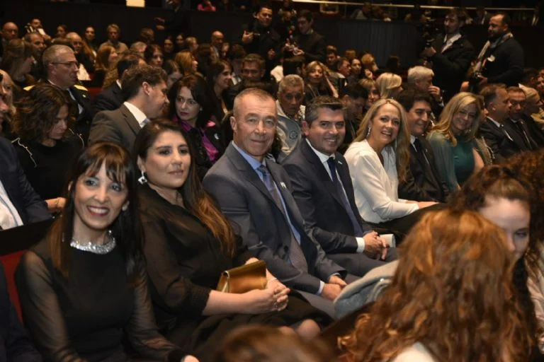 f768x1-374331_374458_5050