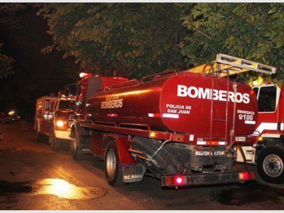 bomberos_jpg_231334169_crop1604838297195.jpg_1536916664