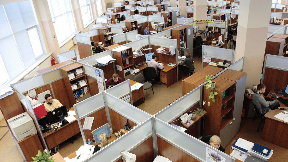 el-gobierno-determino-el-regreso-al-trabajo-los-padres-y-madres-hijos-edad-escolar