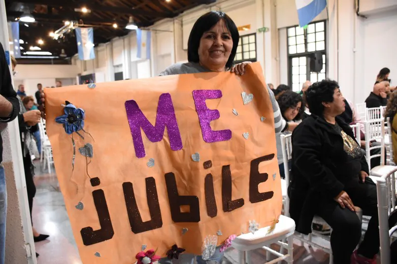 978ebeae7f361b28ec75c18067bf1663_L