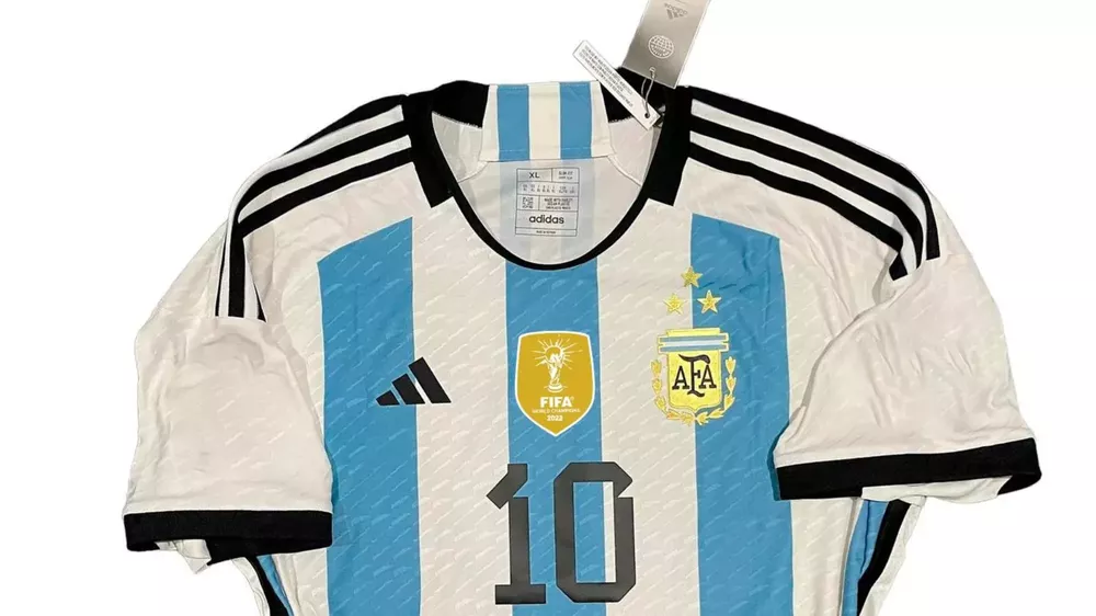 camiseta-argentina-con-tres-estrellas-21-12-22