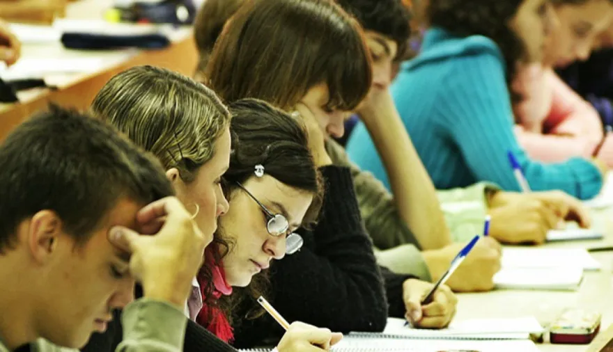 20240618222510_becas-estudiantiles-1-py3y9gri5g