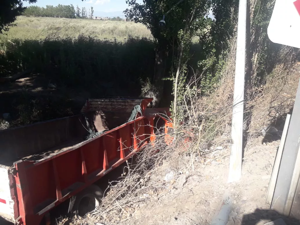 Camión-en-el-zanjón