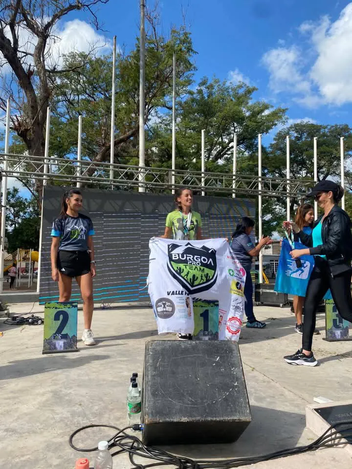 2c674e86-faf1-49e6-b95d-c16aaf732e49