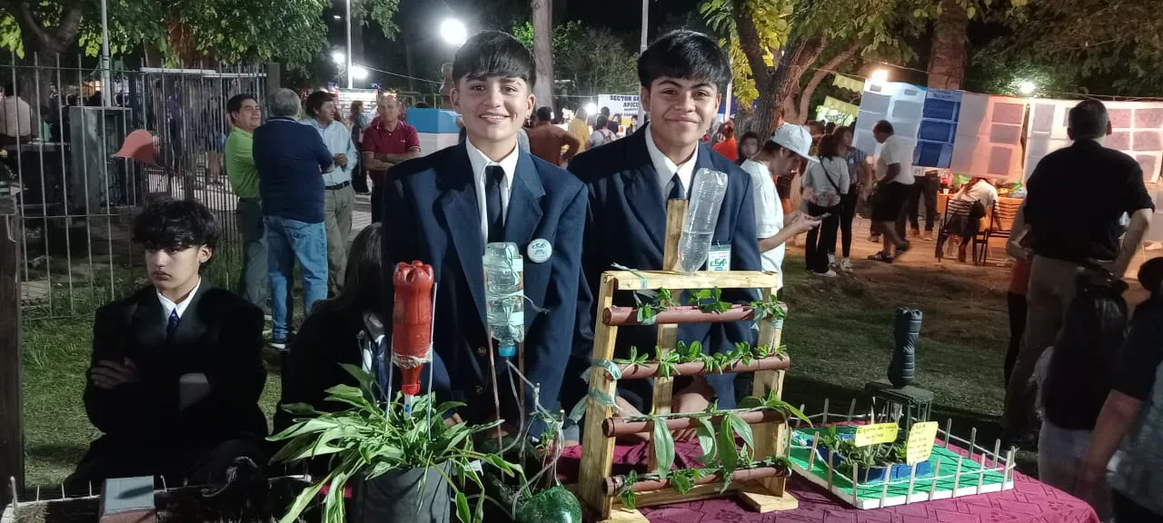 dfaea780-ff12-476e-a7e4-212903566bad