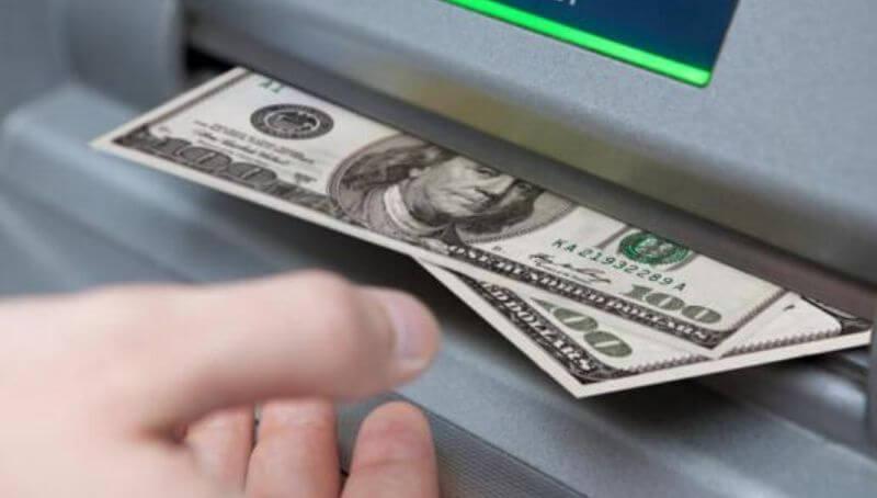 cajero-extracciones-dolares-01-cba