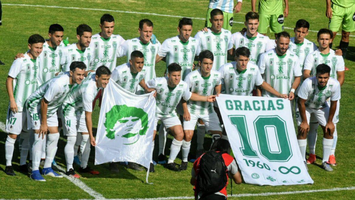 sportivo-desamparados-y-su-homenaja-maradona-fotos-adrian-carrizo