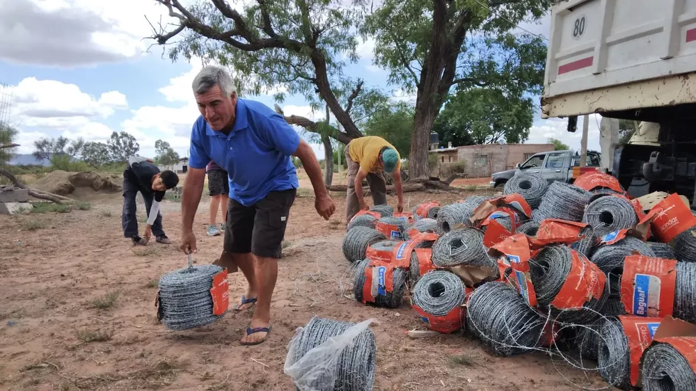 331703623_869801877611357_3891243686496937283_n