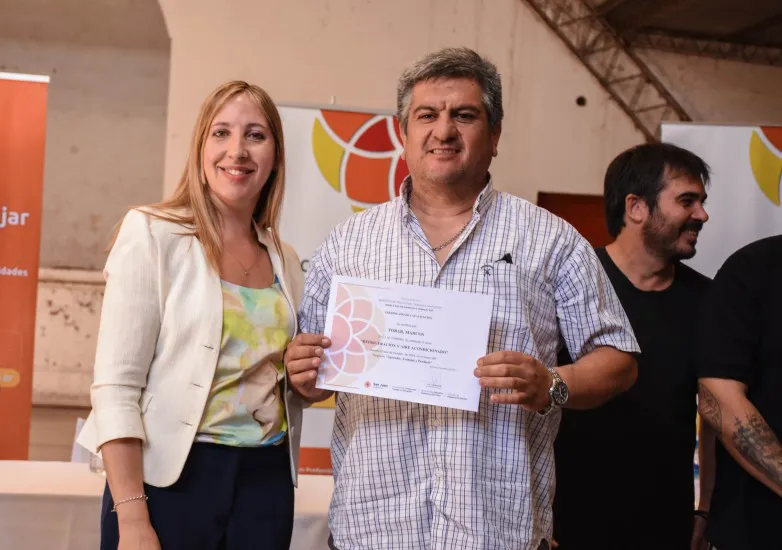 606a1d162821a05ec8f9ecaa28bb0f08_L