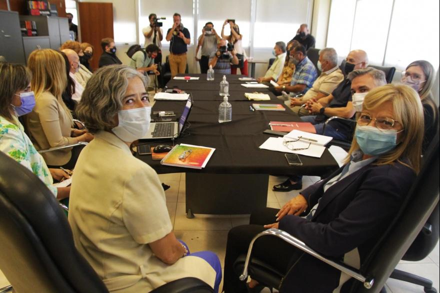 20220526173404_paritaria_docente_2022_scaled