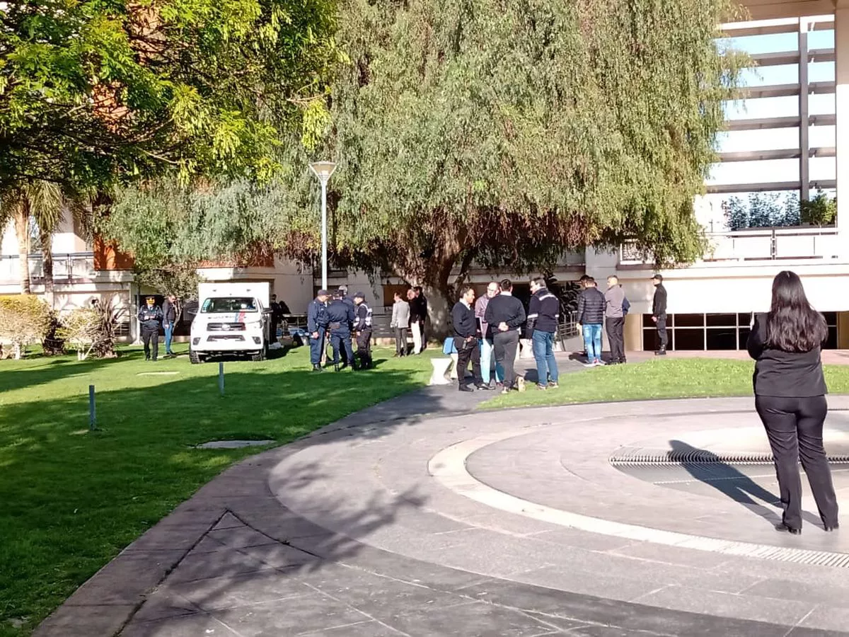 centro-civico-mujer-cayojpeg