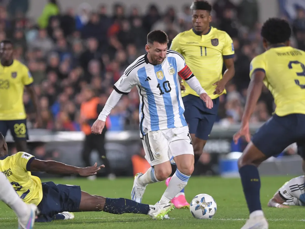 07-09-2023_argentina_y_ecuador_se_enfrentan_x1x_crop1694137725574