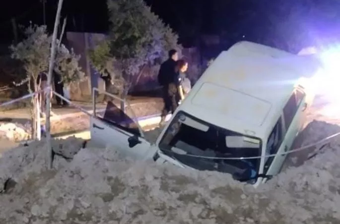 Auto-zanja