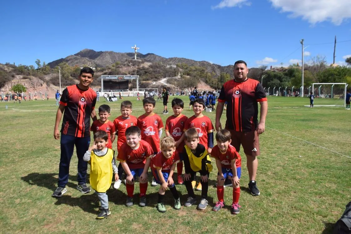 550464925_122141852078873760_2824379491795396516_n