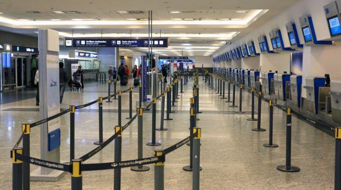 paro-de-pilotos-aeropuerto-newbery-696x389