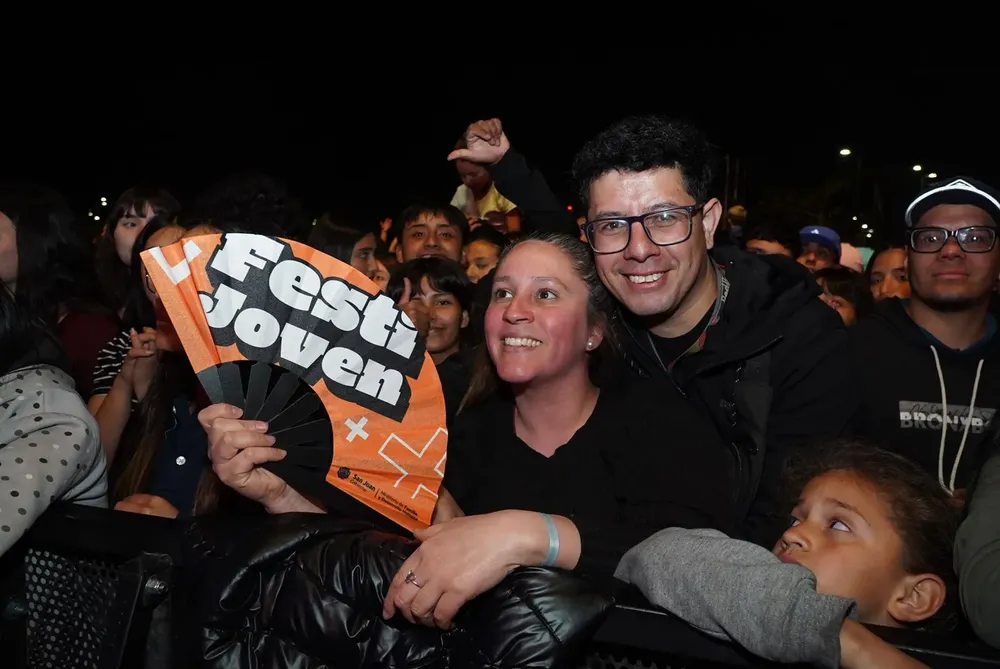 e4817e08-fc32-4a98-93b9-b09e7d642d5c