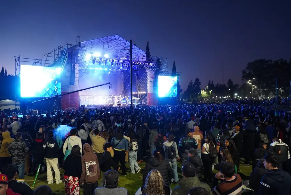 ee060ea9-1384-46b6-a7dc-dffb33d968aa