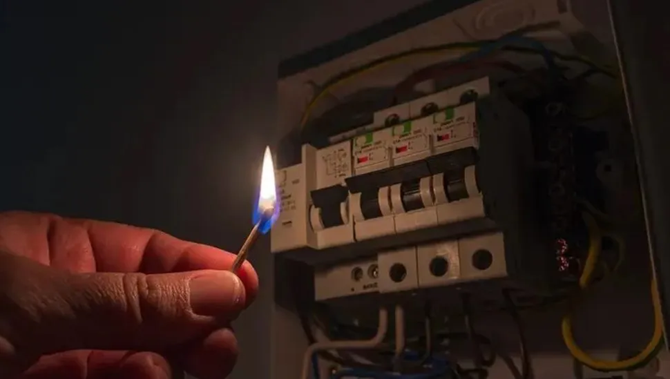 multimedia.normal.8ef4fc7af3862755.Q29ydGUgZGUgbHV6IGVuZXJnw61hX25vcm1hbC53ZWJw